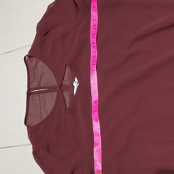 Adorable BCBGeneration burgundy tunic medium - Picture 4 of 7